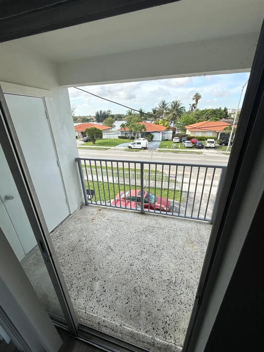 2605 NW 135th Street #309 Opa-Locka, FL 33167