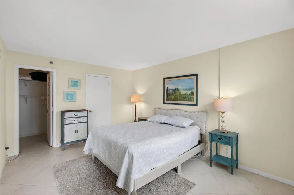 4505 S Ocean Boulevard #905 Highland Beach, FL 33487
