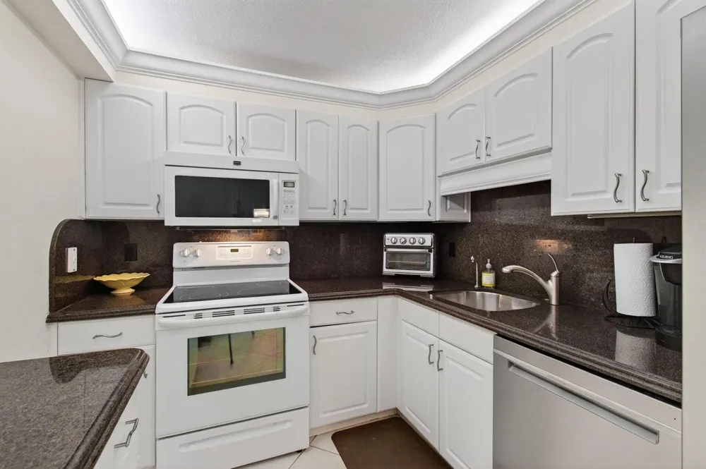 4505 S Ocean Boulevard #905 Highland Beach, FL 33487
