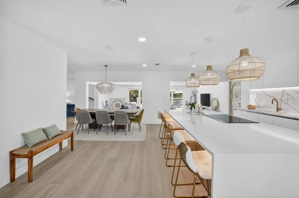 876 NW 6th Avenue Boca Raton, FL 33432