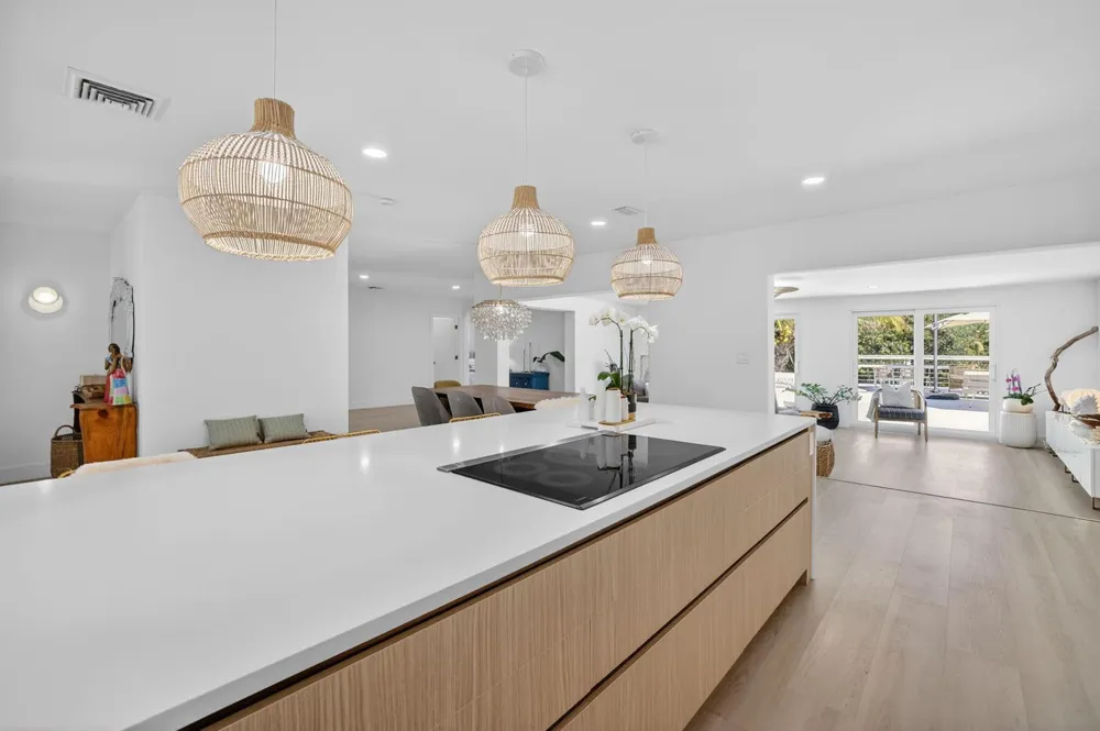 876 NW 6th Avenue Boca Raton, FL 33432
