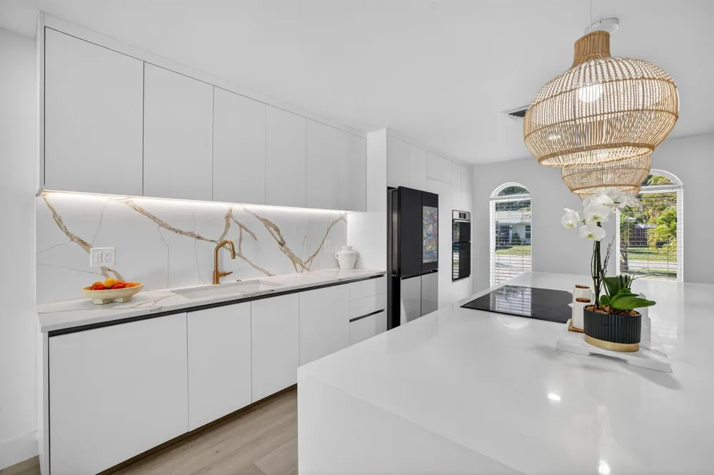 876 NW 6th Avenue Boca Raton, FL 33432