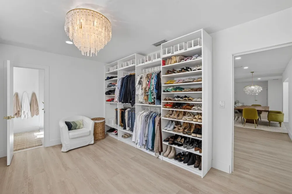 876 NW 6th Avenue Boca Raton, FL 33432