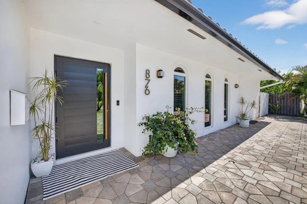 876 NW 6th Avenue Boca Raton, FL 33432