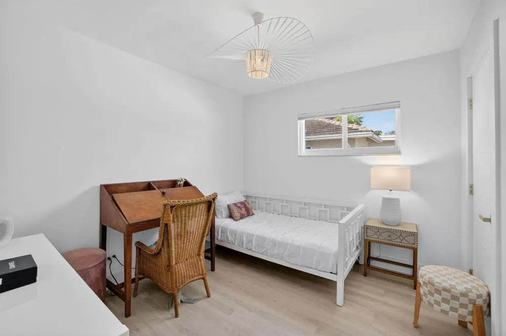 876 NW 6th Avenue Boca Raton, FL 33432