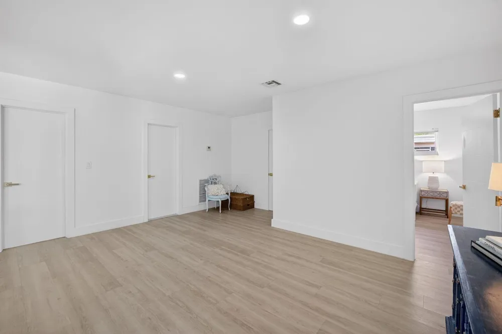 876 NW 6th Avenue Boca Raton, FL 33432
