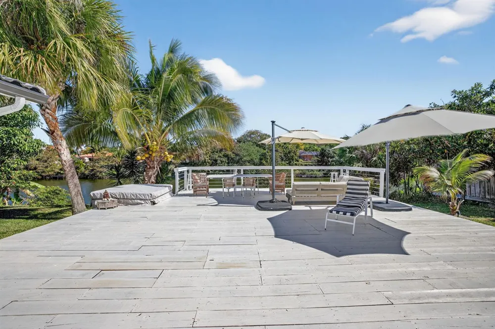 876 NW 6th Avenue Boca Raton, FL 33432