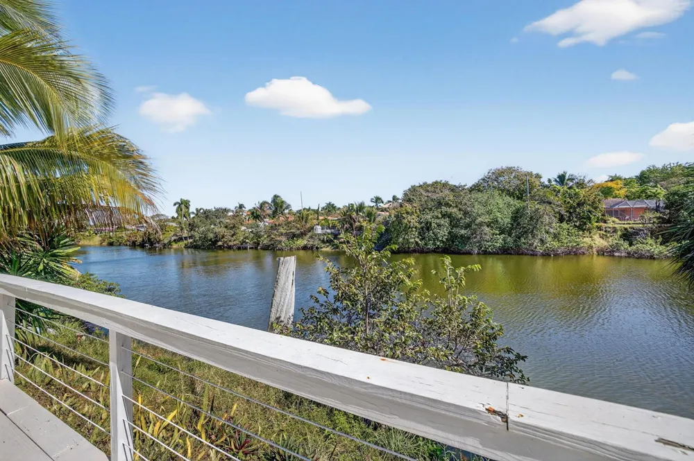 876 NW 6th Avenue Boca Raton, FL 33432