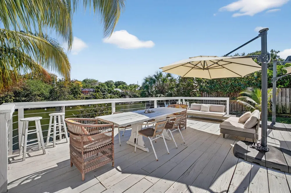 876 NW 6th Avenue Boca Raton, FL 33432