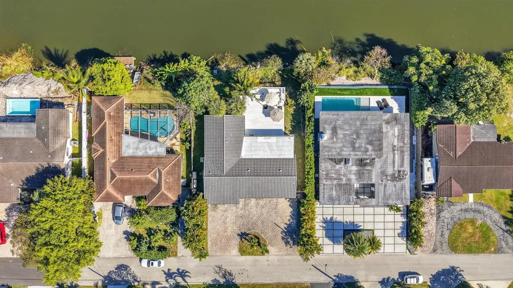 876 NW 6th Avenue Boca Raton, FL 33432