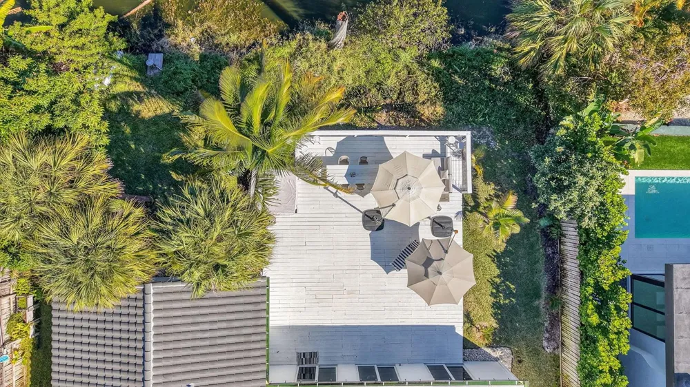 876 NW 6th Avenue Boca Raton, FL 33432