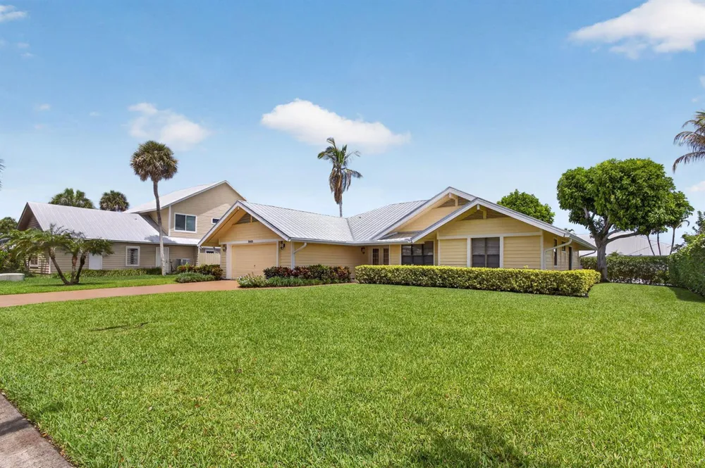10420 SE Jupiter Narrows Drive Hobe Sound, FL 33455