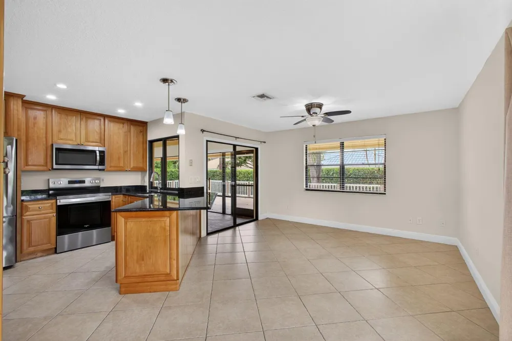 10420 SE Jupiter Narrows Drive Hobe Sound, FL 33455