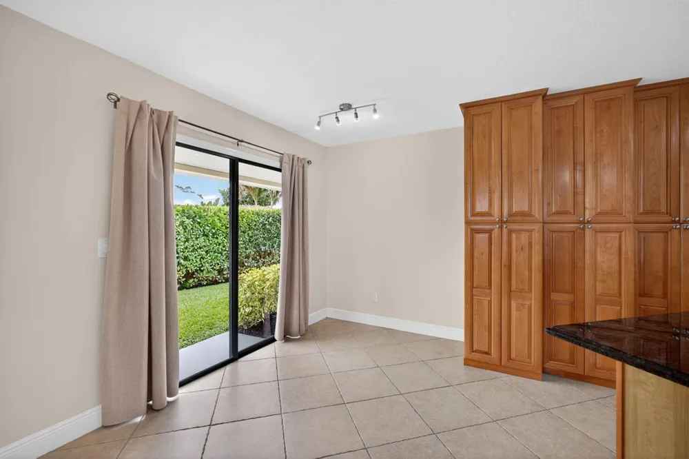 10420 SE Jupiter Narrows Drive Hobe Sound, FL 33455
