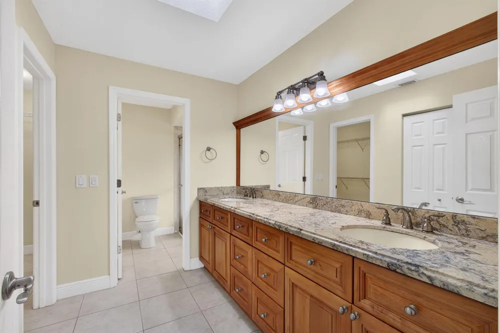 10420 SE Jupiter Narrows Drive Hobe Sound, FL 33455