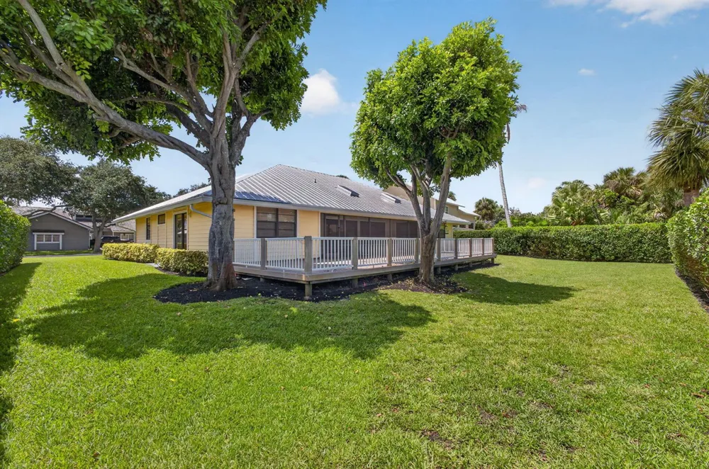 10420 SE Jupiter Narrows Drive Hobe Sound, FL 33455