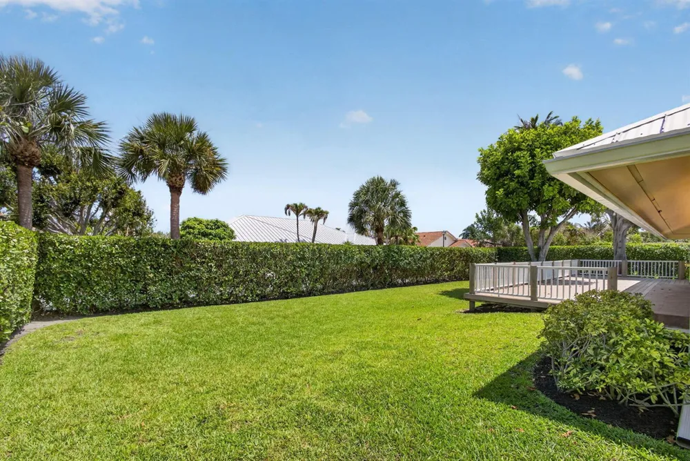 10420 SE Jupiter Narrows Drive Hobe Sound, FL 33455