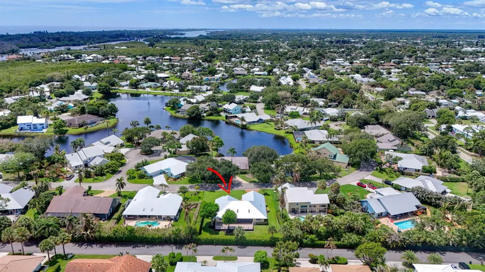 10420 SE Jupiter Narrows Drive Hobe Sound, FL 33455