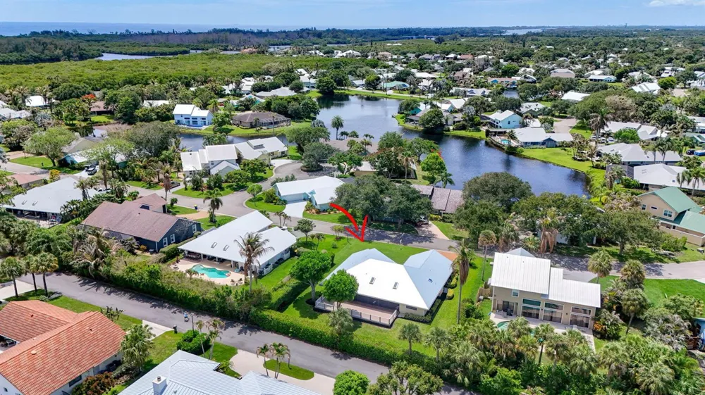 10420 SE Jupiter Narrows Drive Hobe Sound, FL 33455