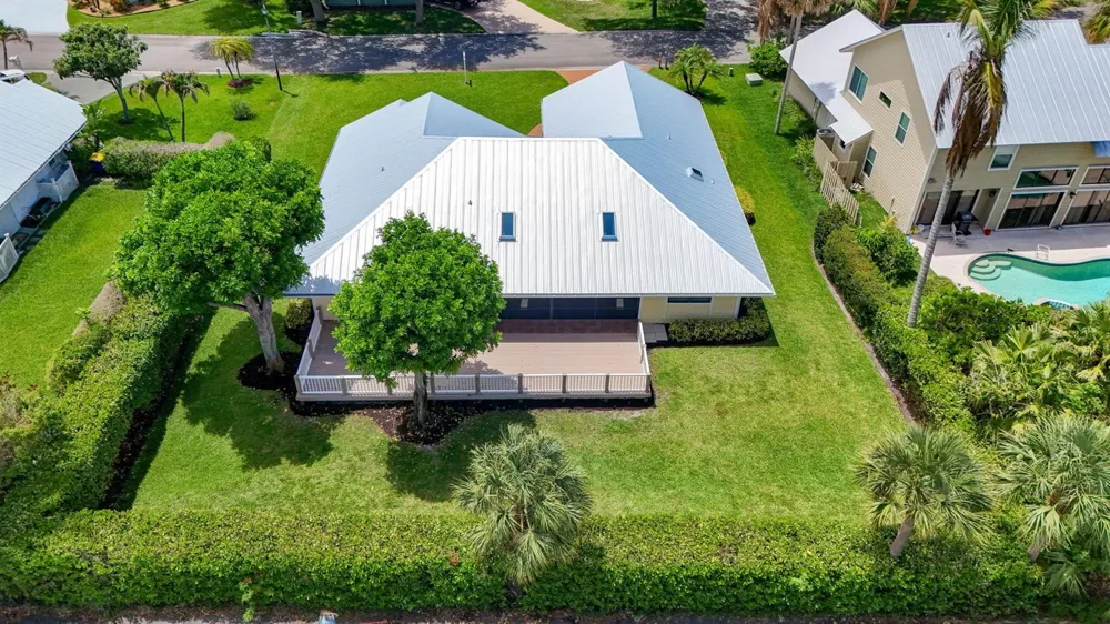 10420 SE Jupiter Narrows Drive Hobe Sound, FL 33455