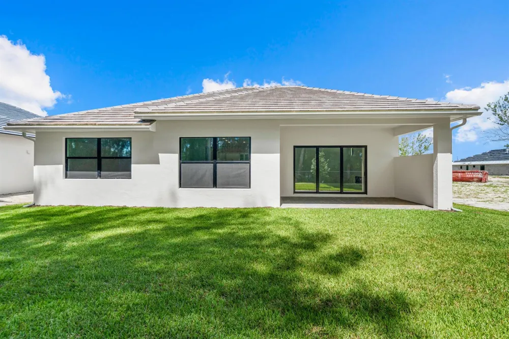 692 Ravens Landing Drive Vero Beach, FL 32968