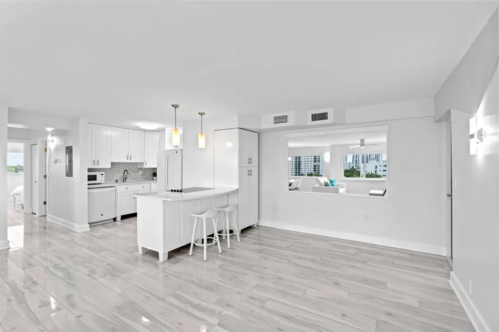 300 Oregon Street #501 Hollywood, FL 33019