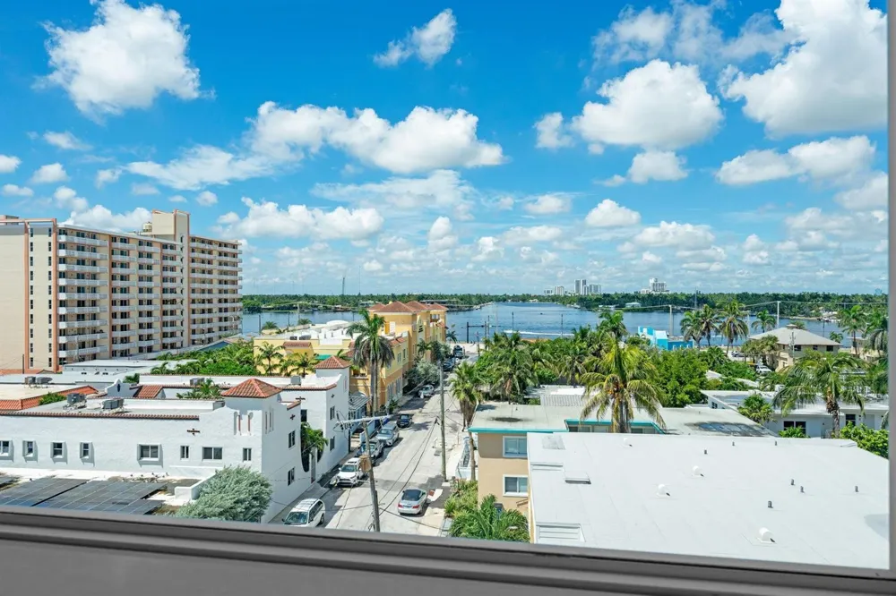 300 Oregon Street #501 Hollywood, FL 33019