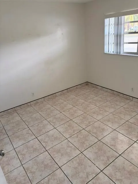607 S State Rd 7 #1g Margate, FL 33068
