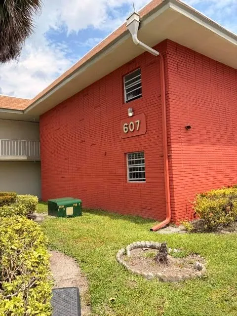 607 S State Rd 7 #1g Margate, FL 33068