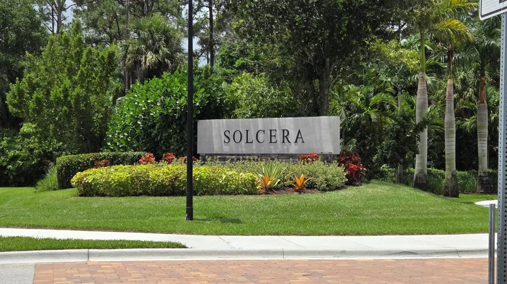 6668 Pointe Of Woods Drive West Palm Beach, FL 33413