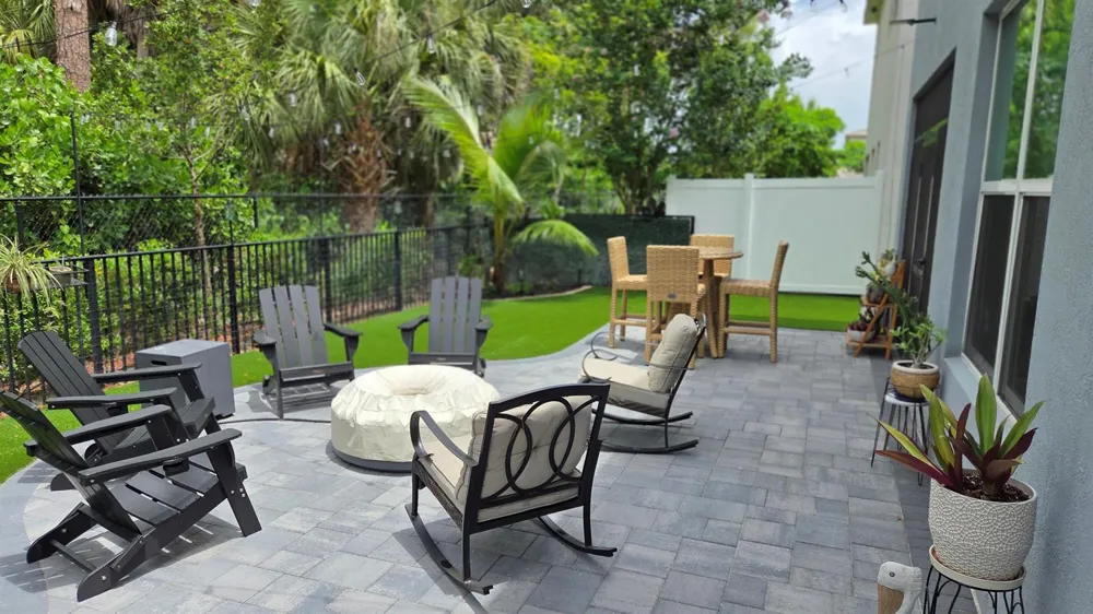 6668 Pointe Of Woods Drive West Palm Beach, FL 33413
