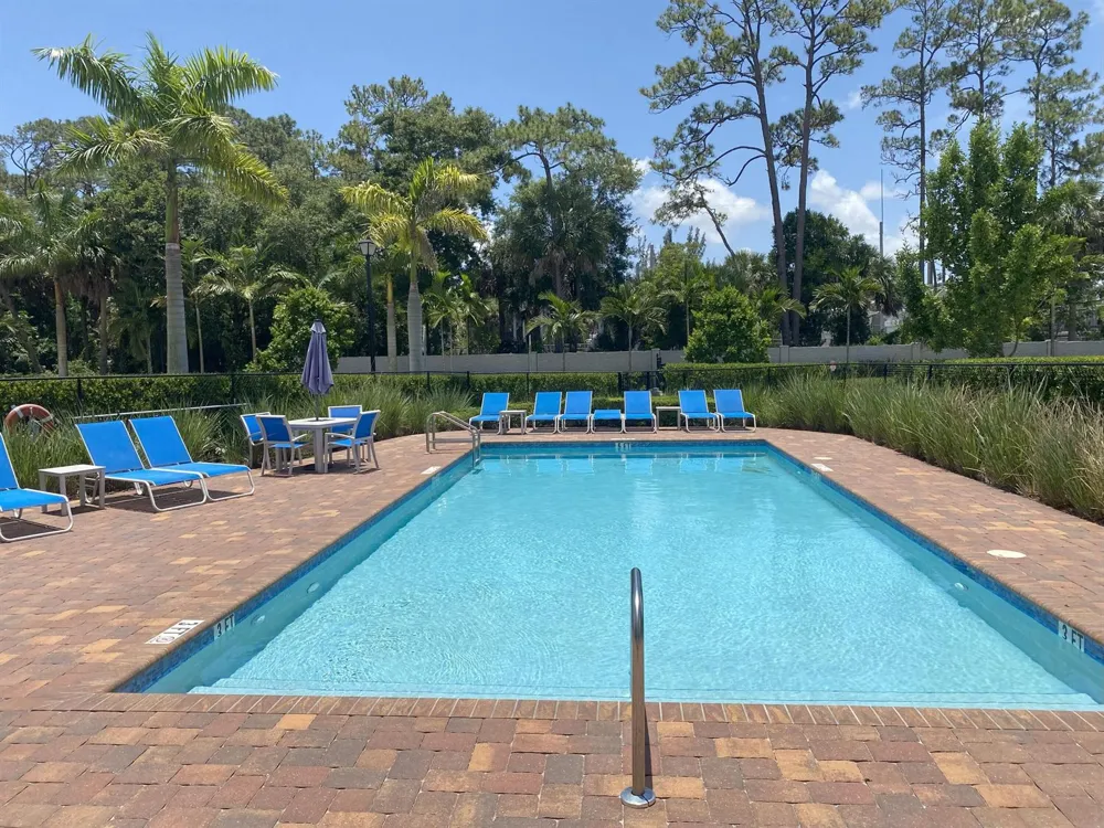 6668 Pointe Of Woods Drive West Palm Beach, FL 33413