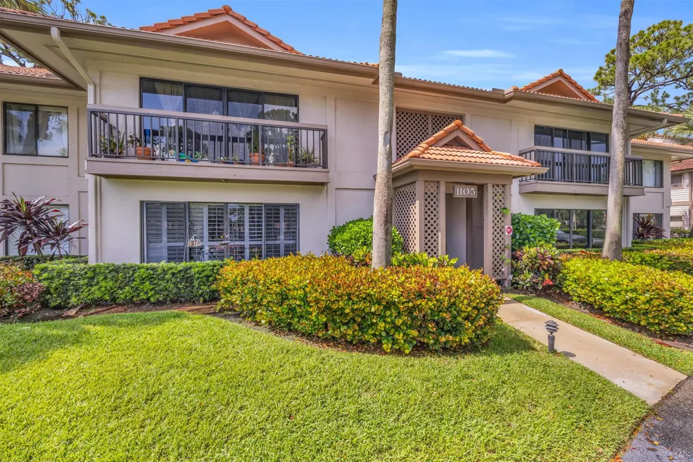 1105 Duncan Circle #104 Palm Beach Gardens, FL 33418