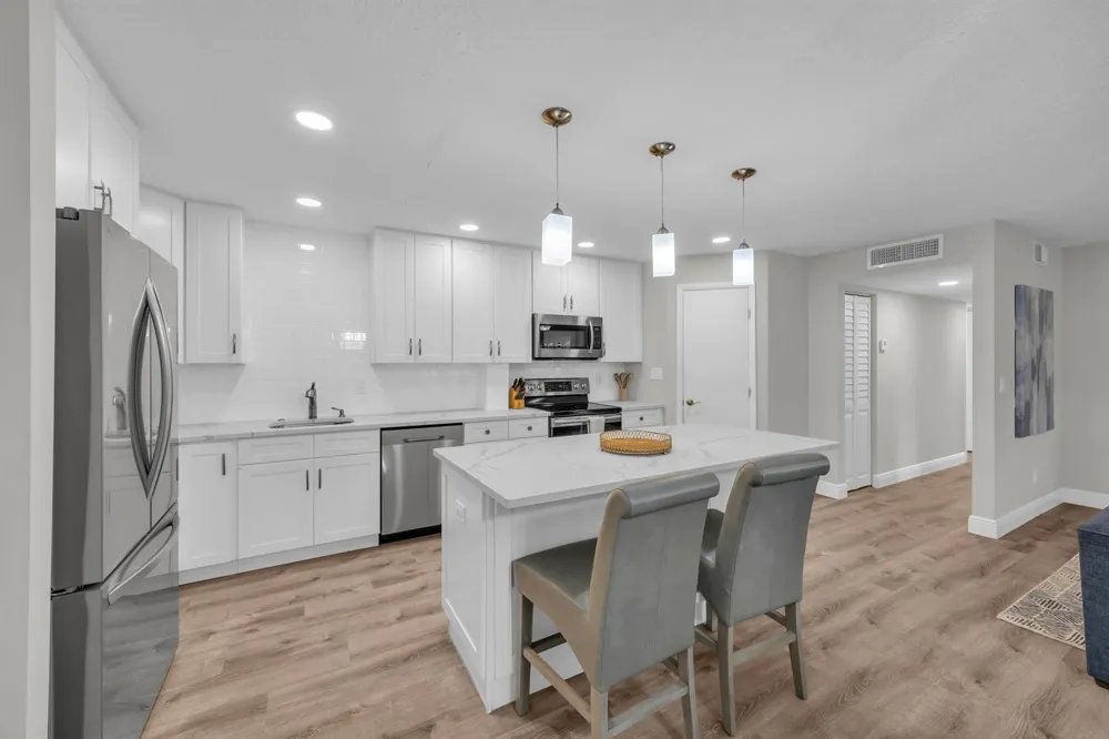 1105 Duncan Circle #104 Palm Beach Gardens, FL 33418