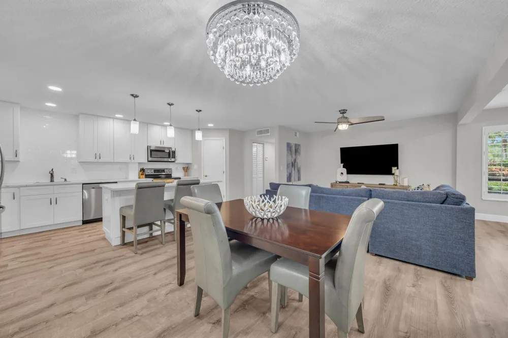 1105 Duncan Circle #104 Palm Beach Gardens, FL 33418