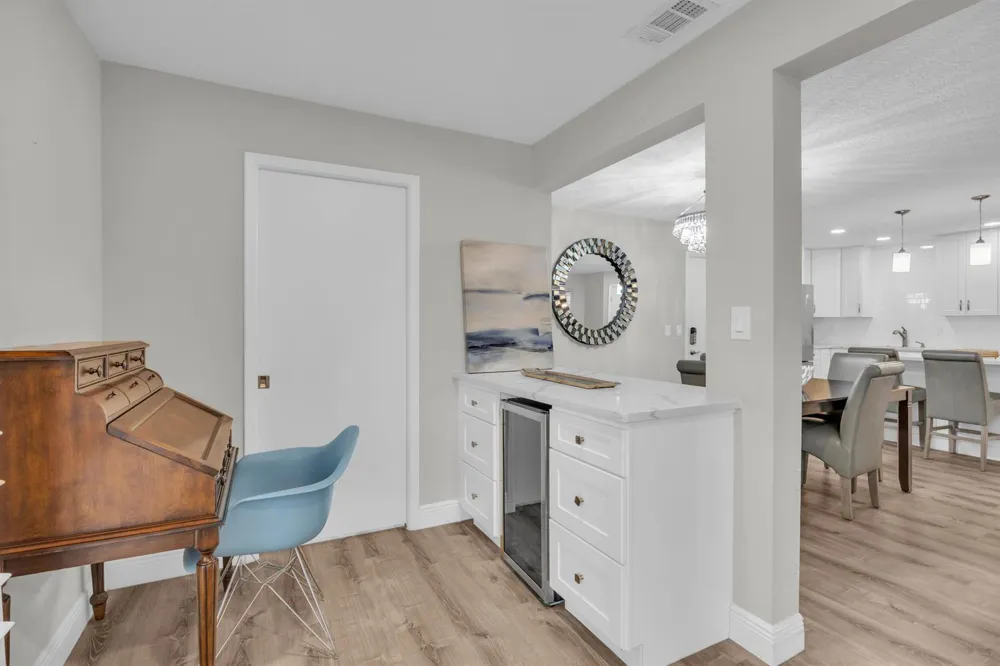 1105 Duncan Circle #104 Palm Beach Gardens, FL 33418