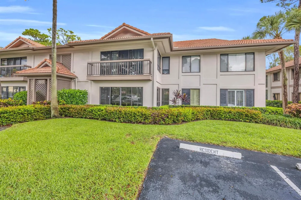 1105 Duncan Circle #104 Palm Beach Gardens, FL 33418