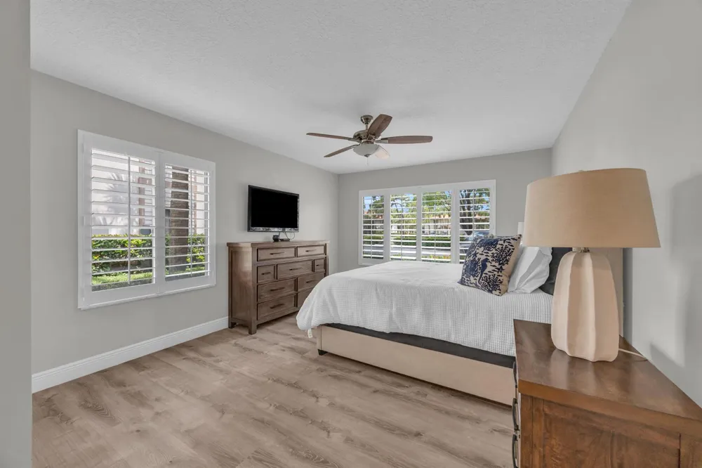 1105 Duncan Circle #104 Palm Beach Gardens, FL 33418