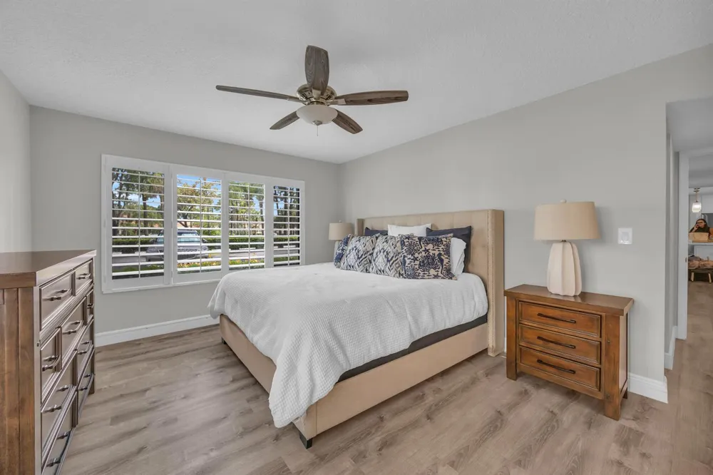 1105 Duncan Circle #104 Palm Beach Gardens, FL 33418