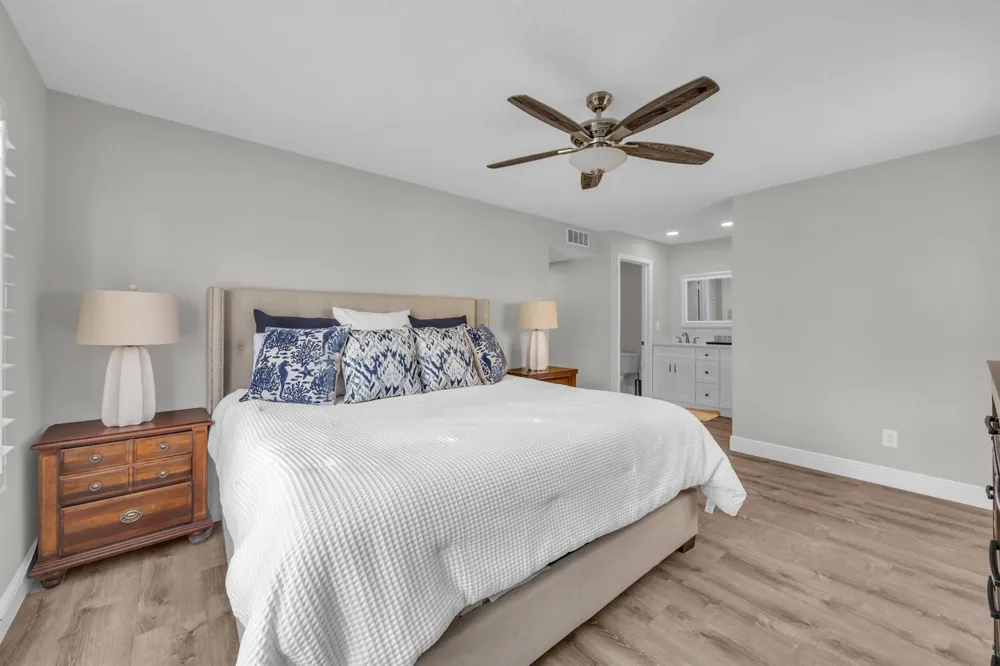 1105 Duncan Circle #104 Palm Beach Gardens, FL 33418
