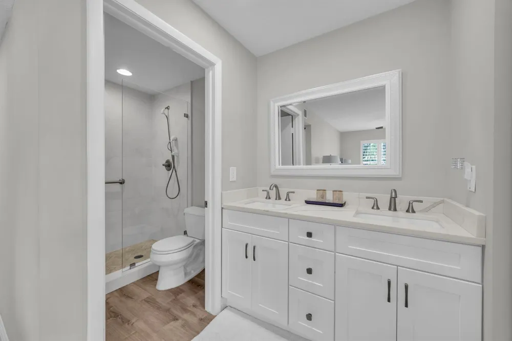 1105 Duncan Circle #104 Palm Beach Gardens, FL 33418