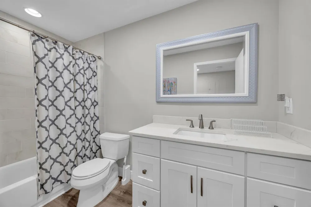 1105 Duncan Circle #104 Palm Beach Gardens, FL 33418