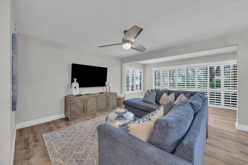 1105 Duncan Circle #104 Palm Beach Gardens, FL 33418