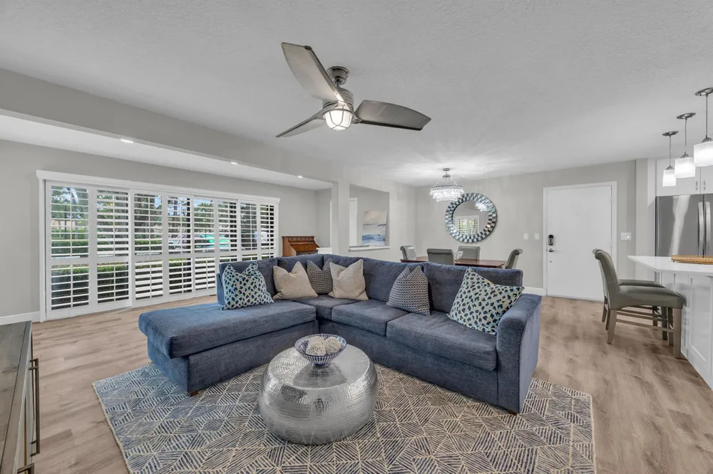 1105 Duncan Circle #104 Palm Beach Gardens, FL 33418