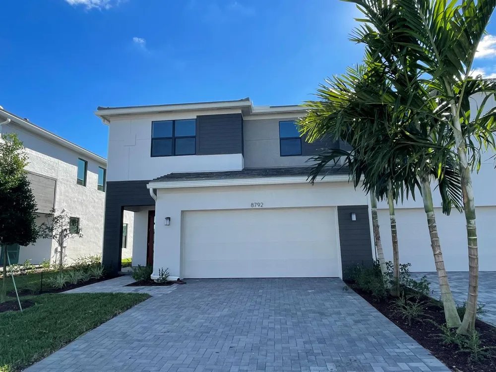 8792 Antarus Drive Lake Worth, FL 33467