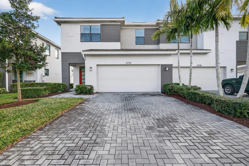 8792 Antarus Drive Lake Worth, FL 33467