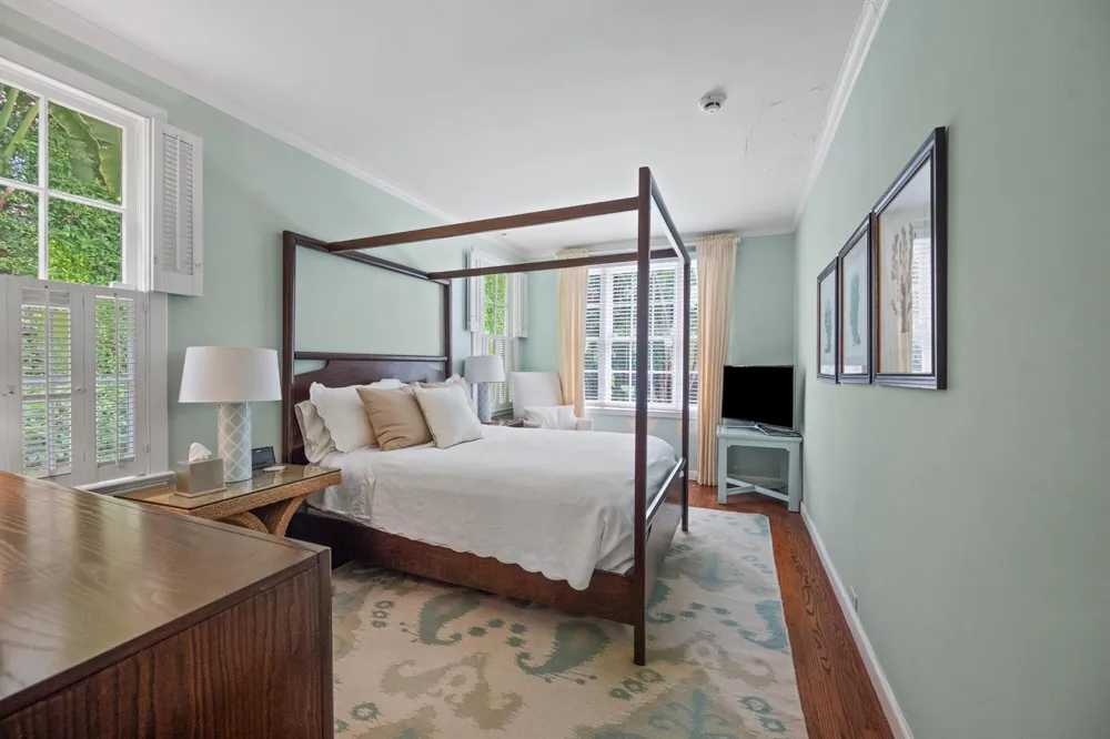 258 Pendleton Avenue Palm Beach, FL 33480