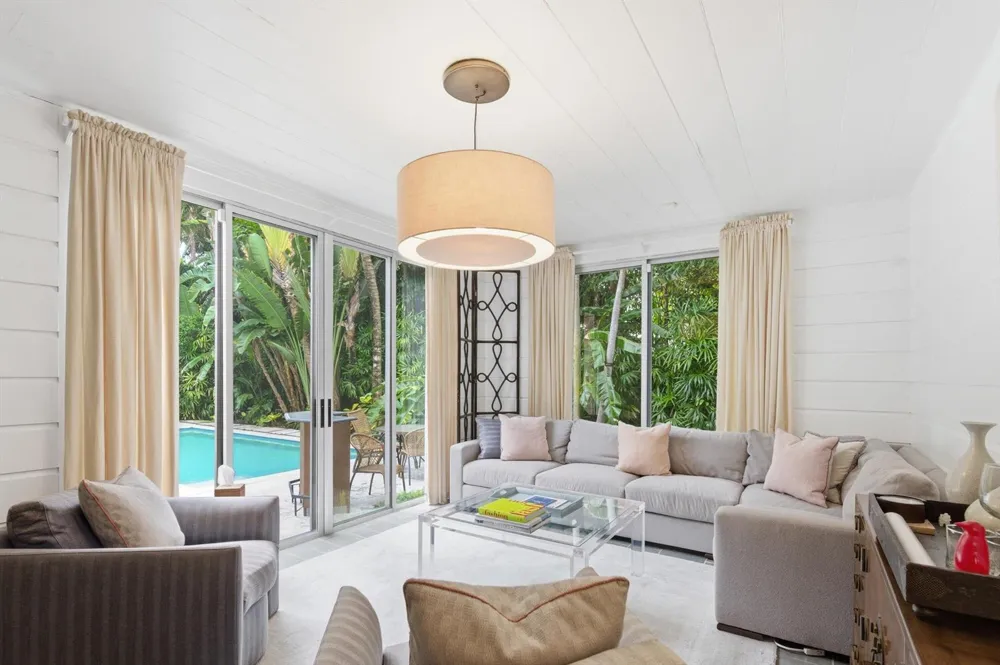 258 Pendleton Avenue Palm Beach, FL 33480