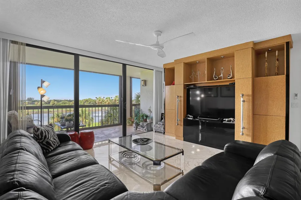 356 Golfview Road #403 North Palm Beach, FL 33408