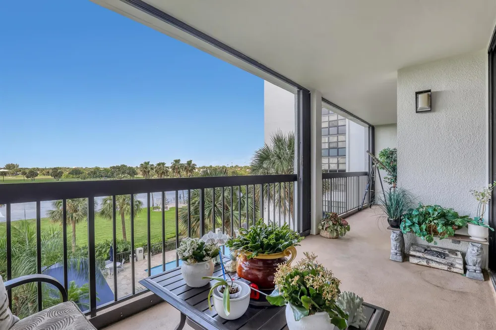 356 Golfview Road #403 North Palm Beach, FL 33408